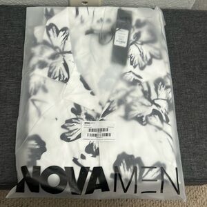 Hawaiian Shirt for Hawaii or Beach/New Condition Never Worn